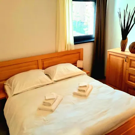 Valley Demaenovska Dolina شقة