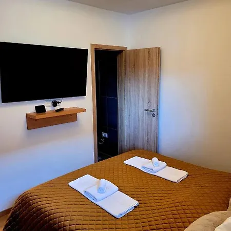 Valley Demaenovska Dolina Apartment *