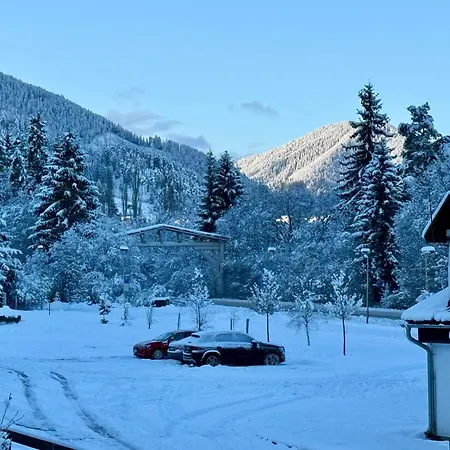 Valley Demaenovska Dolina شقة